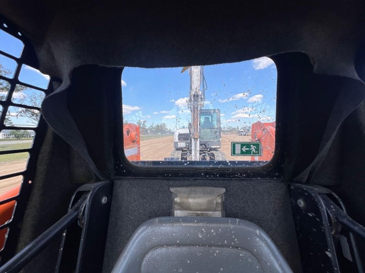 2019-gehl-rt105-image-32