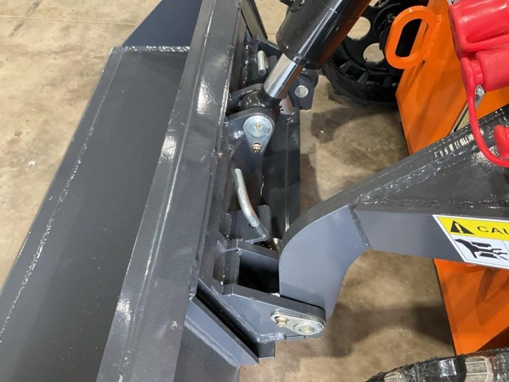 #1003-•-new-land-hero-ldh-t460-mini-track-skid-steer-loader-image-7