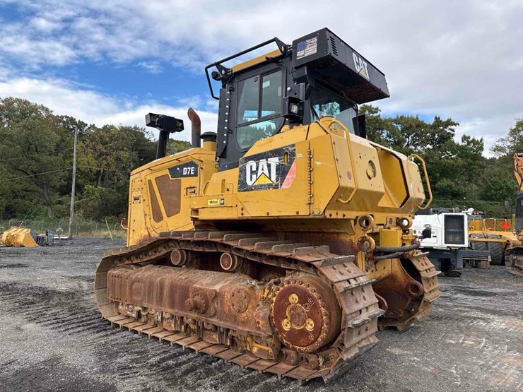 2011-caterpillar-d7e-image-8