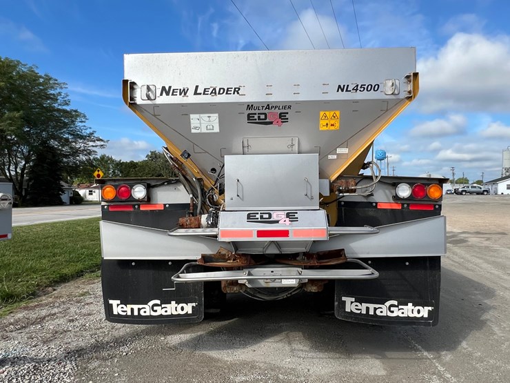 2019-terragator-7300-spinner-truck-image-5