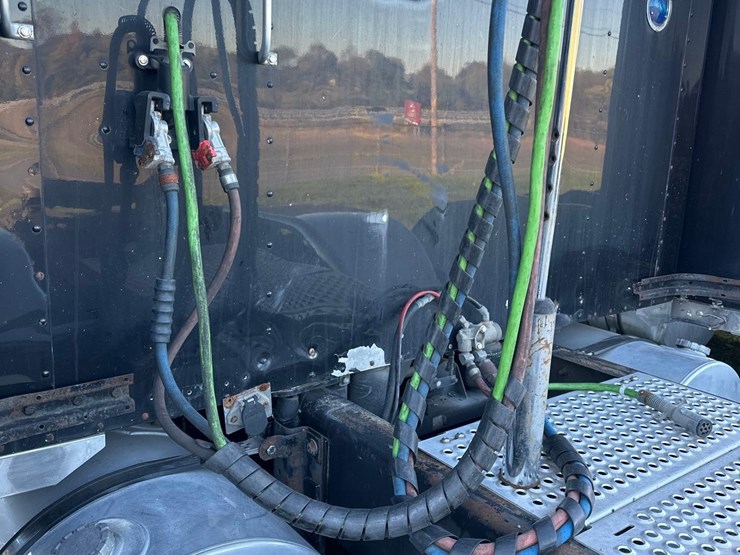 1998-kenworth-w900-image-10