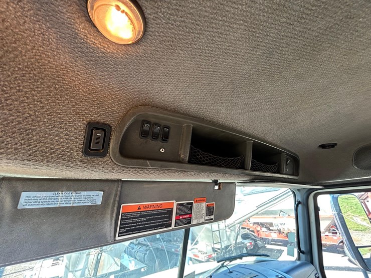 2011-mack-tender-truck-w/adams-rear-discharge-bed-auger-image-68