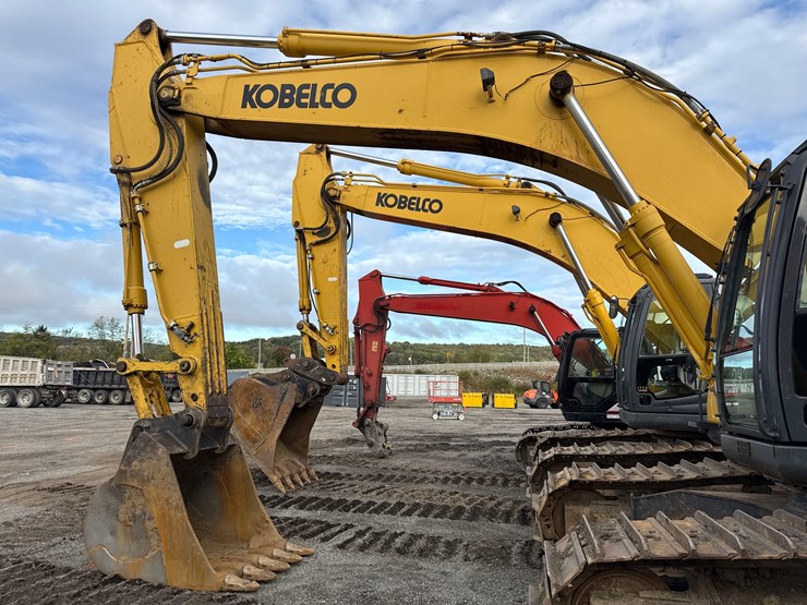 2015-kobelco-sk350-lc-9-image-7