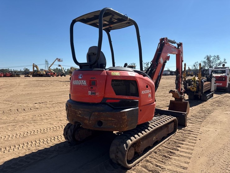 2020-kubota-kx033-4-image-5