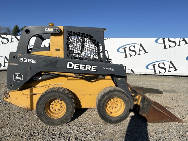 2016-deere-326e-image-6