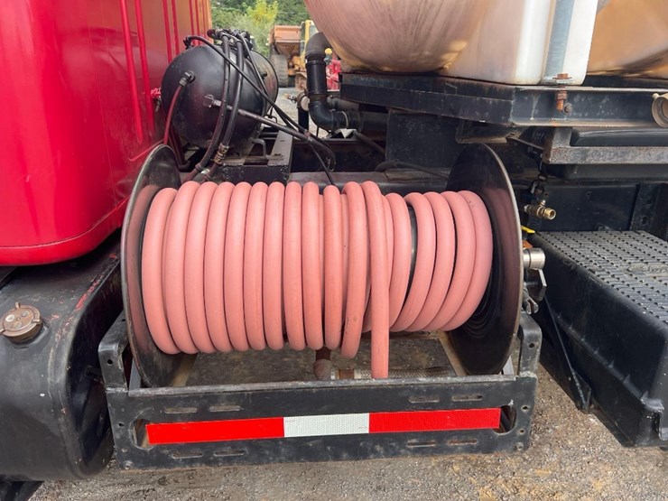 1983-international-s-series-water-truck-image-16