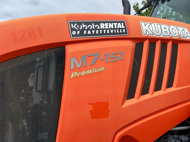 2017-kubota-m7-151-premium-image-10
