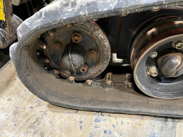 2017-ditch-witch-sk800-image-13