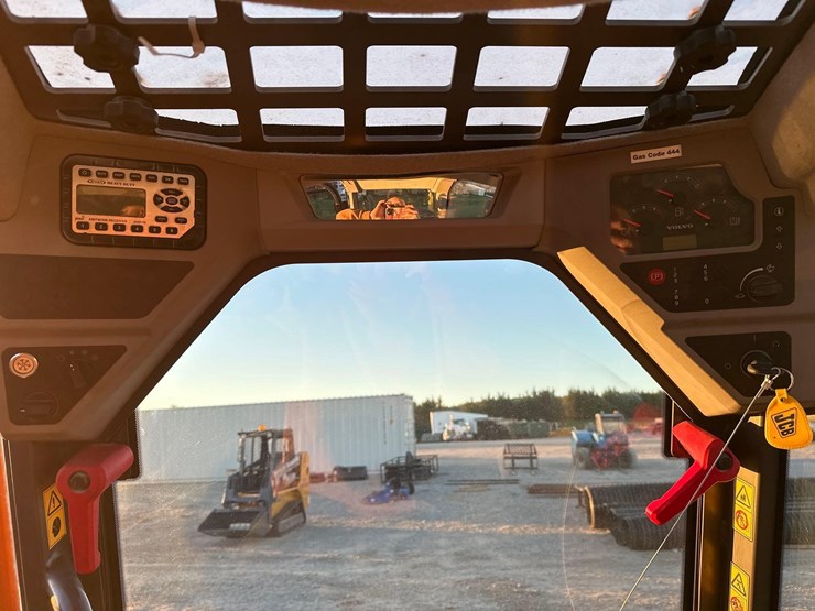 2018-volvo-mct-110c-image-7