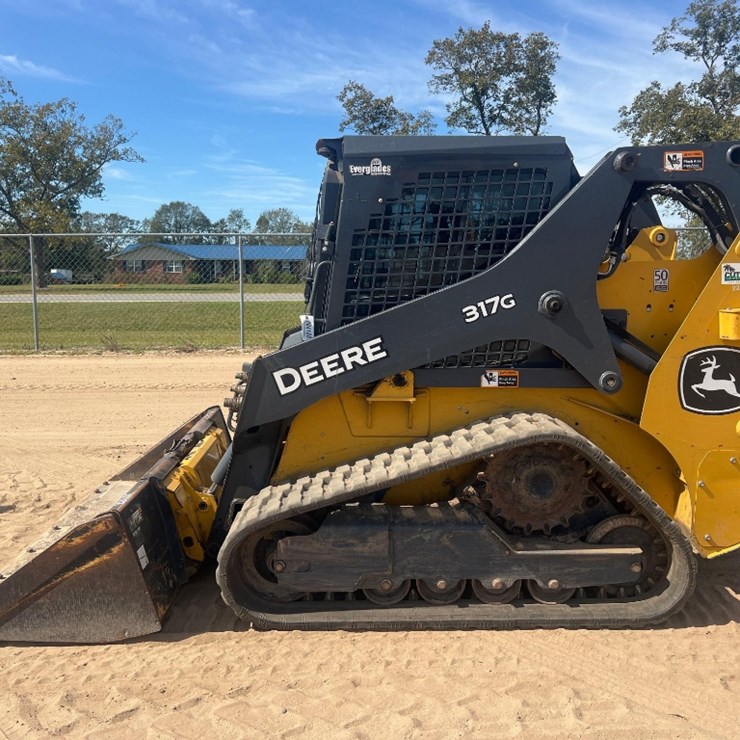 2020 DEERE 317G