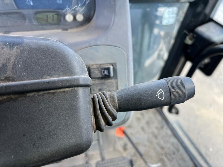 new-holland-tl100a-image-26