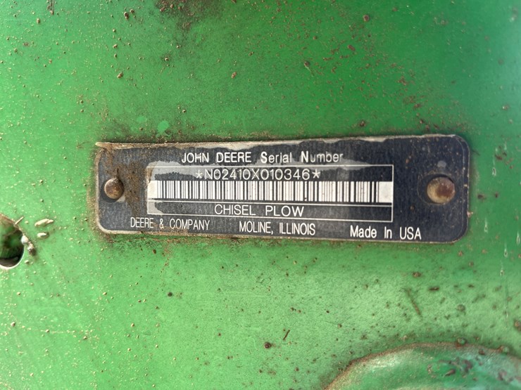 2009-john-deere-2410-image-17