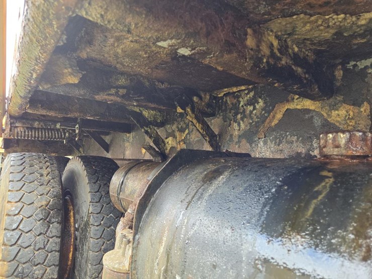 1989-mack-rd690s-image-42