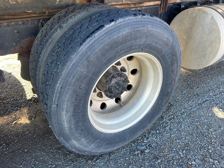 2011-mack-tender-truck-w/adams-rear-discharge-bed-auger-image-38