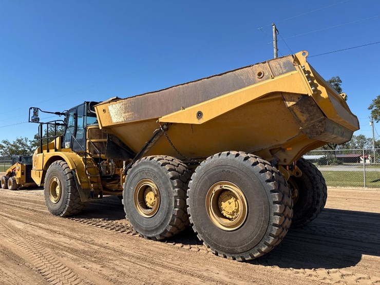 2019-caterpillar-740-gc-image-8