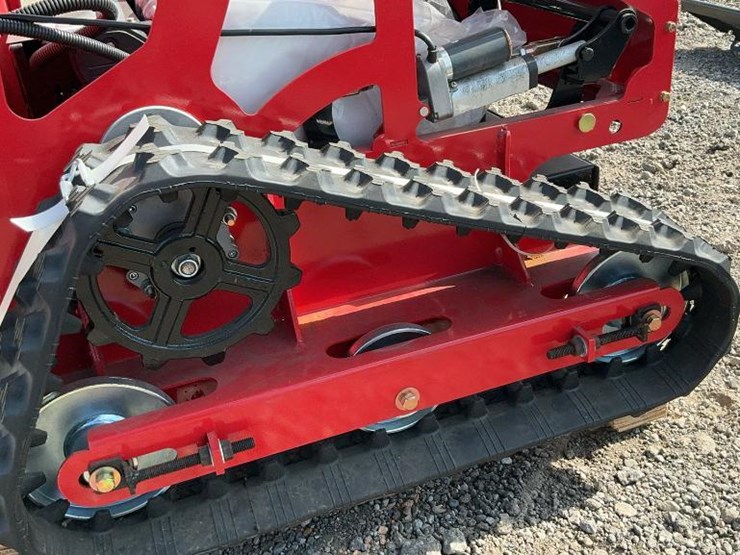 #1275-•-unused-future-ft750-lawn-mower-image-9