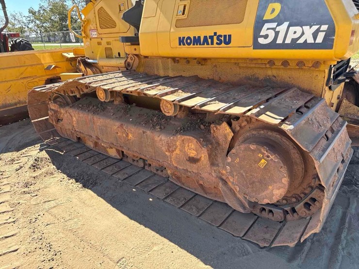 komatsu-d51pxi-24-image-9