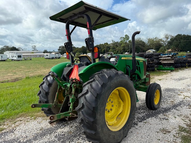 2015-john-deere-5065e-image-6