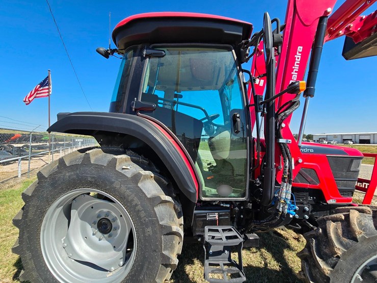 2025-mahindra-6075-image-22