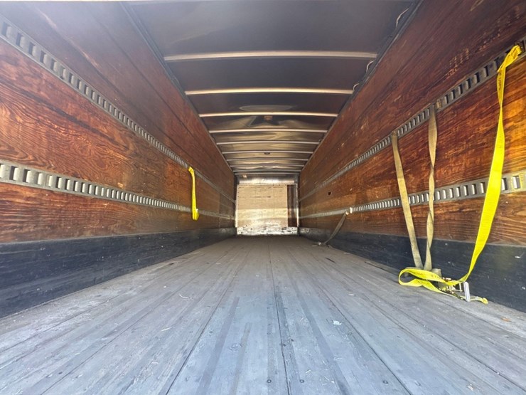 2015-ford-f650-xlt-image-13