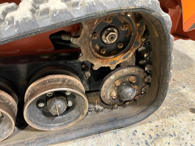 2017-ditch-witch-sk800-image-14