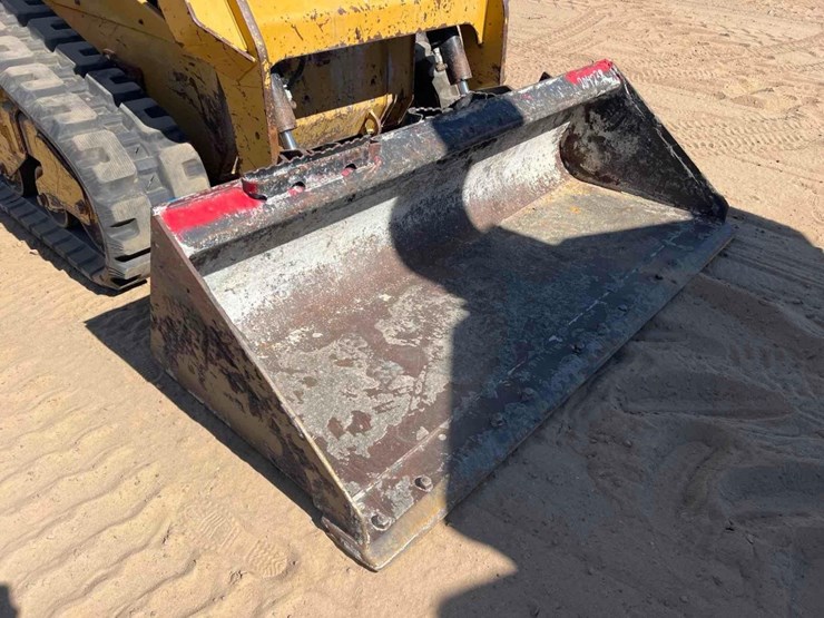 2019-caterpillar-259d-image-15