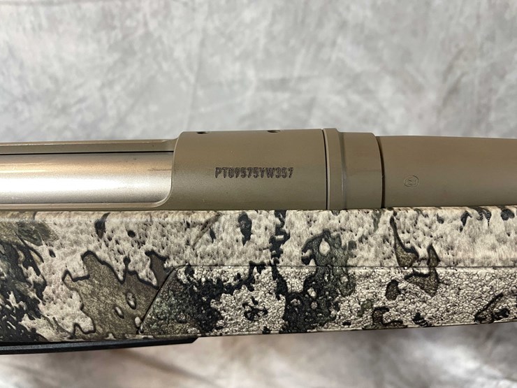 #2048-•-winchester-xpr-300-win-mag-bolt-action-rifle,-sn:-pt09575yw357-image-20