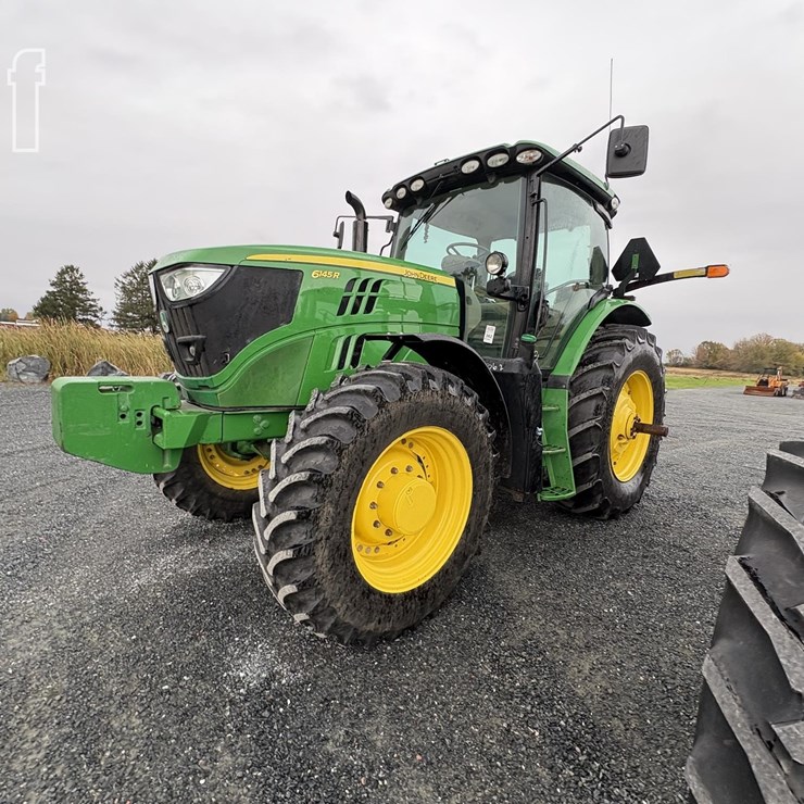 2017 JOHN DEERE 6145R