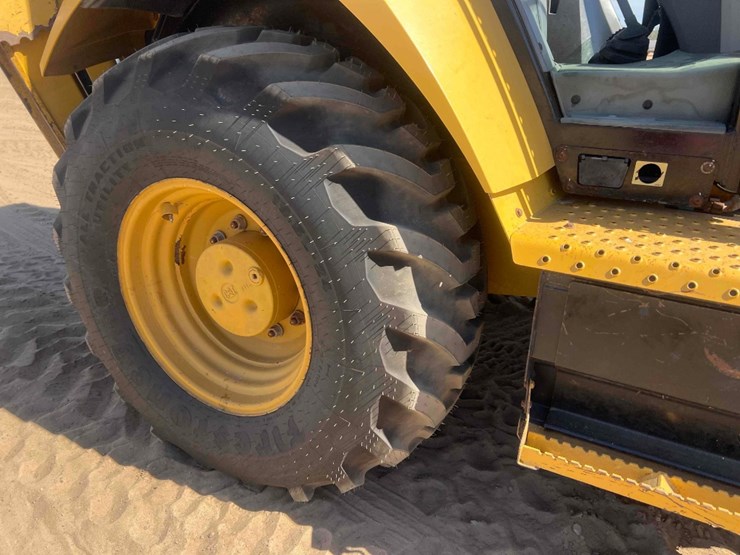 2020-caterpillar-416-image-20