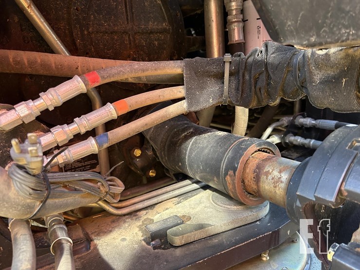 2011-case-ih-steiger-600-hd-image-22