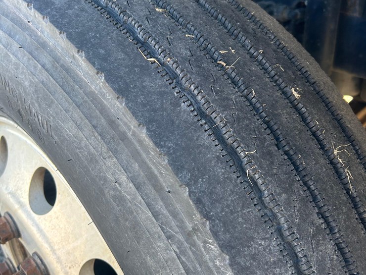 2011-mack-tender-truck-w/adams-rear-discharge-bed-auger-image-25