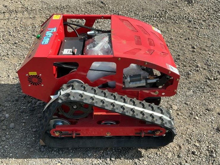 #1275-•-unused-future-ft750-lawn-mower-image-8