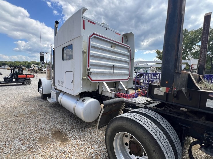 2007-peterbilt-379exhd-image-5