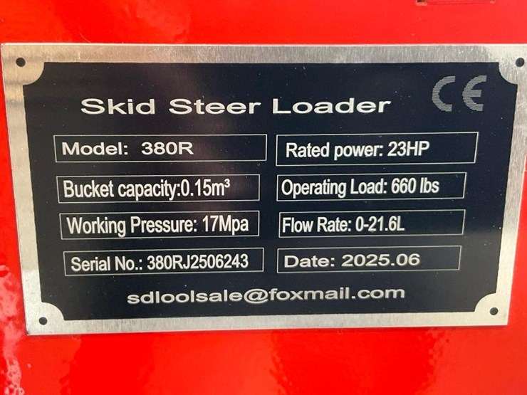 #1016-•-unused-future-ft380r-mini-skid-steer-image-9