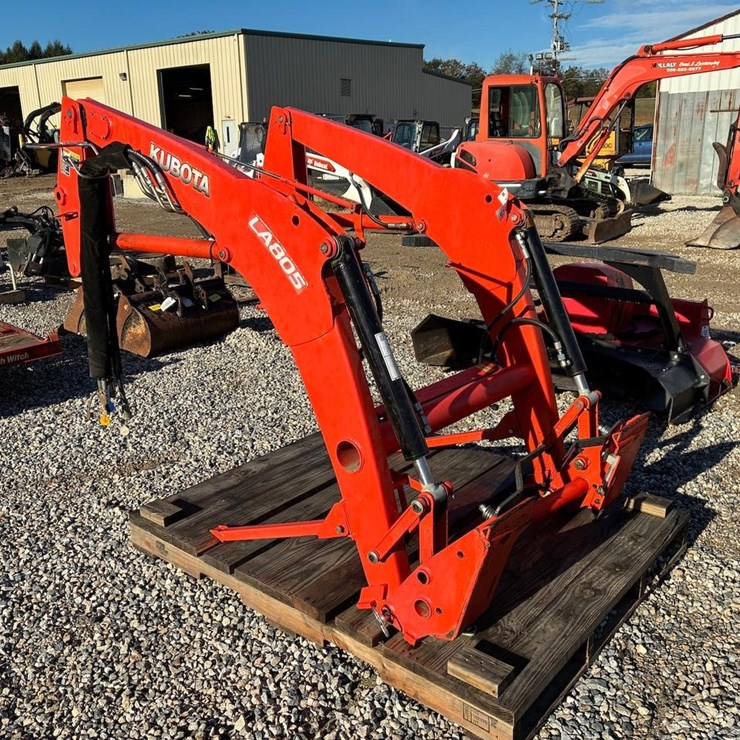 2020 KUBOTA LA805