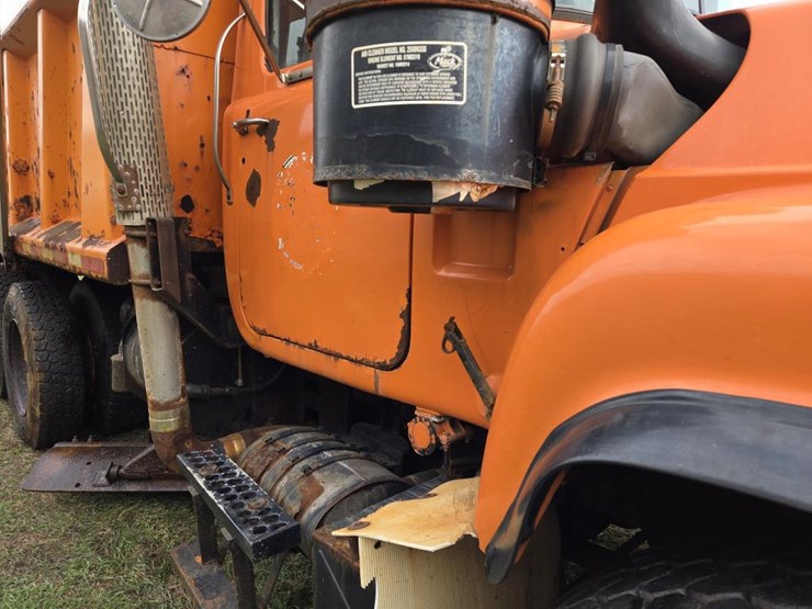 1989-mack-rd690s-image-24