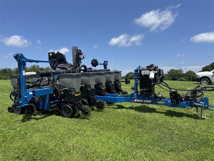 2020-kinze-3505-image-11