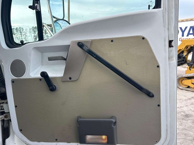 2007-sterling-acterra-image-30