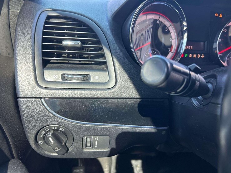 2018-dodge-grand-caravan-se-image-14