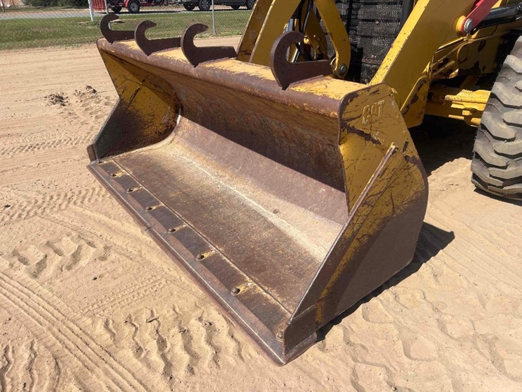 2020-caterpillar-416-image-10