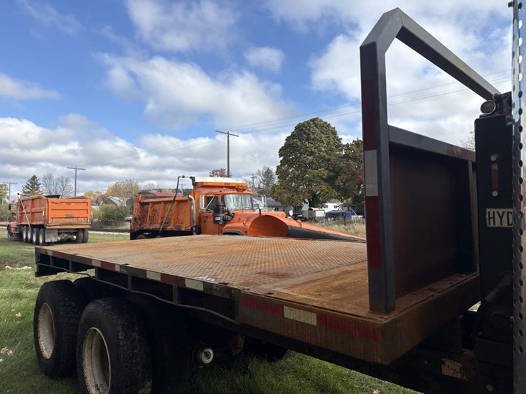 2001-caterpillar-c12-image-38