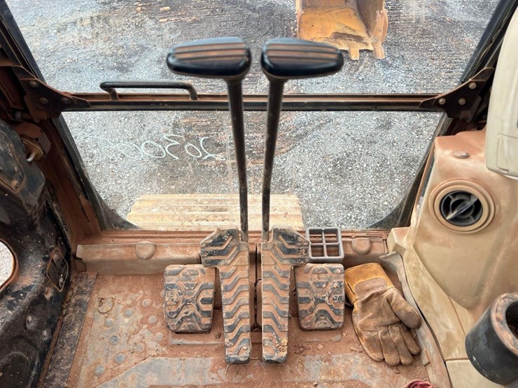 2000-caterpillar-320c-image-42