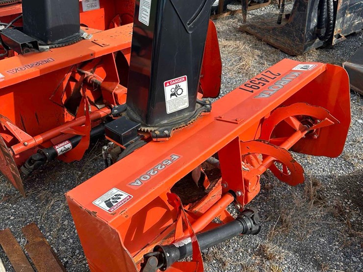 kubota-f5220a-pto-driven-snow-blower-image-3