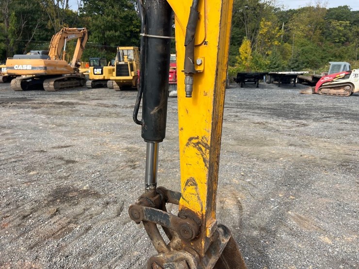 jcb-8035-zts-image-11