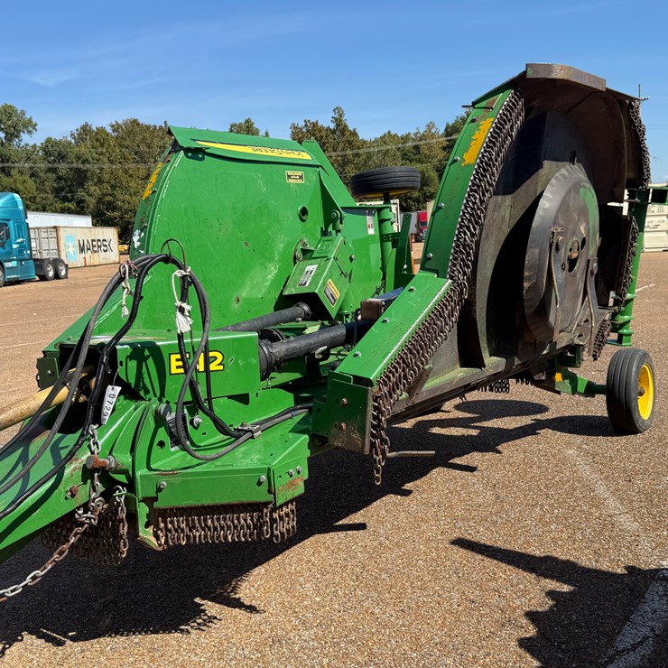 JOHN DEERE E12