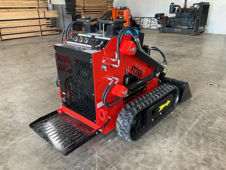 #1019-•-unused-future-ft380r-mini-skid-steer-image-5