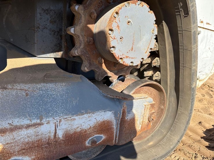 2022-takeuchi-tl12r2-image-11