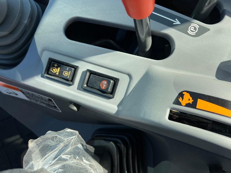 2023-kubota-m4-061-deluxe-mfwd-utility-tractor-with-la1154-front-loader-image-46