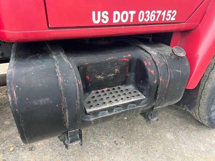 1983-international-s-series-water-truck-image-25