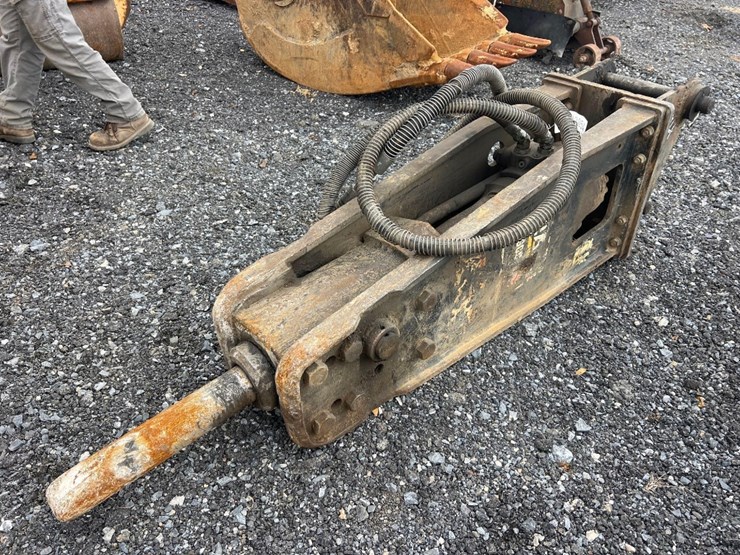 caterpillar-h90c-hyd-hammer-image-1